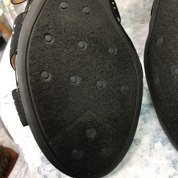 Life Stride Yara Black Strappy Embellished 1.5” Wedge Heels WMS 8.5M🖤Like NEW🖤 - Picture 8 of 13